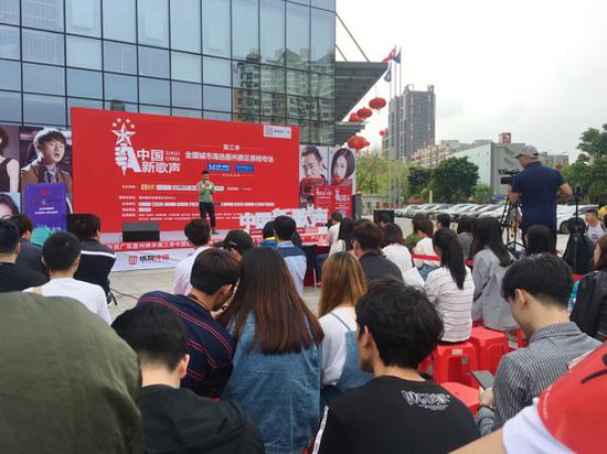 中国新歌声惠州赛格专场海选震撼发声 22强成