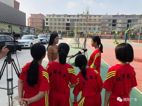 揭东区第二小学小学生：杨琪