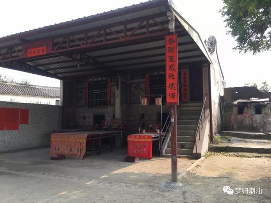 围墙内的关公庙(古楼)