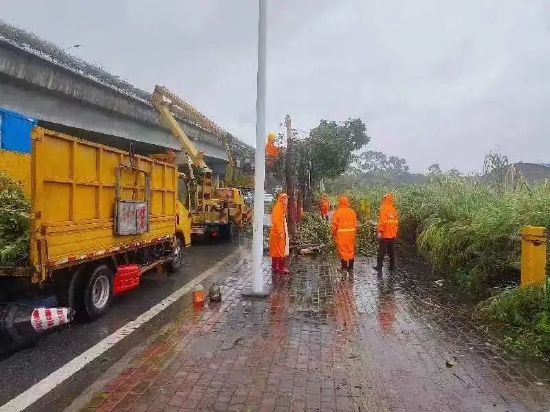 现场救援情况。