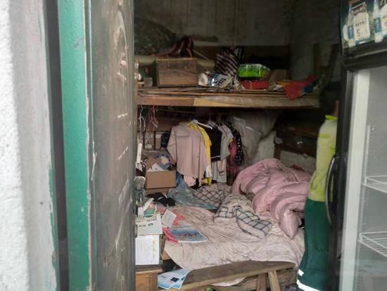 顺德城管助困难环卫工人改善居住环境 浓浓关怀暖人心_新浪广东_新浪网