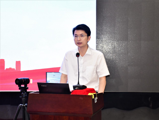 刘进华副局长寄语特级教师工作室建设