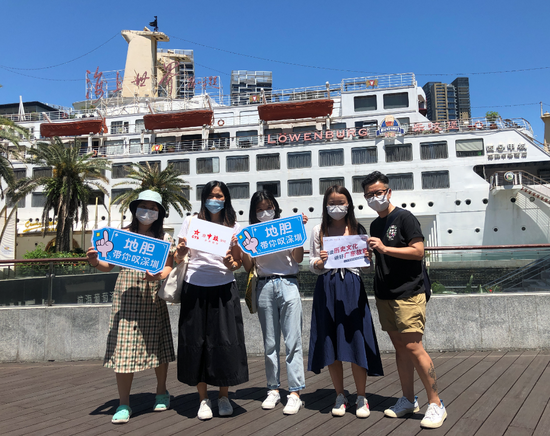 游客合影