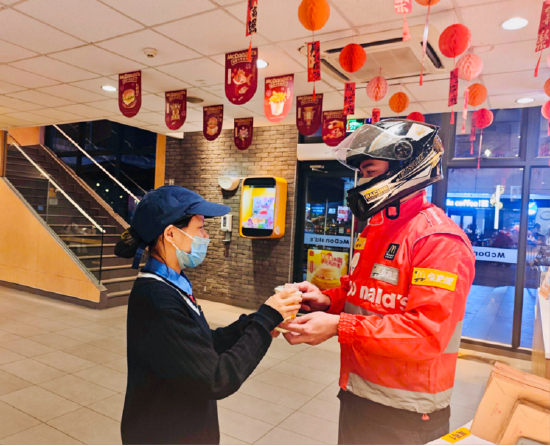 骑手可在麦当劳餐厅获得免费饮用水