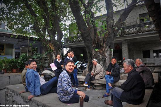 广东现卖地土豪村 每家村民分红360万元_佛山