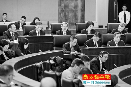 明年关闸增41条自助过关通道 以便提高通关效