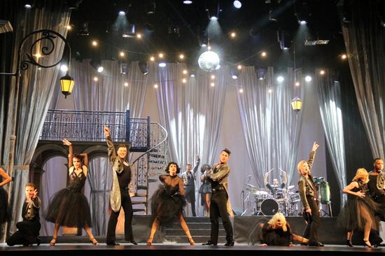 国际顶级舞剧《燃烧地板》铂金版广州首演(图