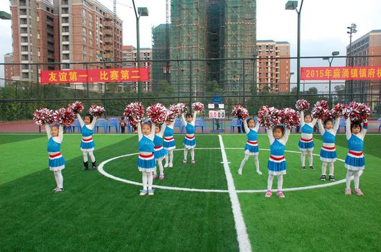 麻涌镇镇府机关工会职工足球赛热闹开赛_东莞