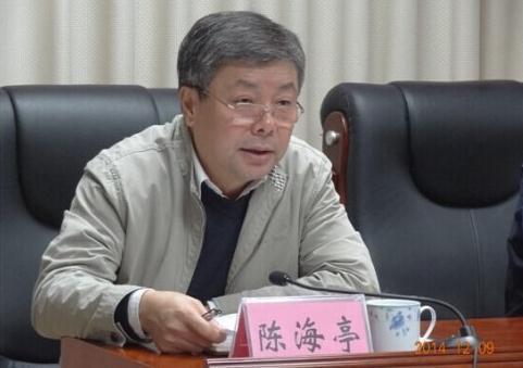 粤国土资源厅官员违规受处分 纪委:用人人拍挖