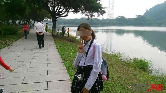 1月4日，小丽在上学途中失联。