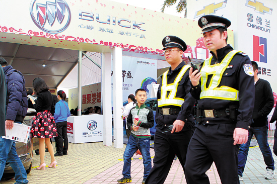 珠海警方加强巡逻打击盗抢案件