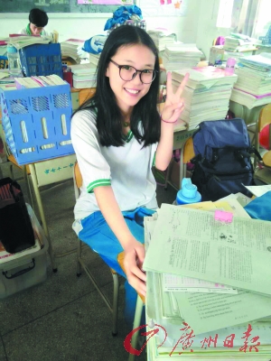 广州女孩患罕见肿瘤腹胀如孕妇带病高考后病情