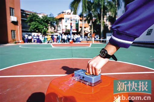 ■孩子的健康让家长十分牵挂。图为广州某小学正举行体育比赛。新快报记者 李小萌/摄(资料照片)