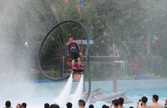 水上乐园热浪魅力