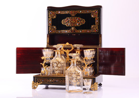 19世纪-贝雕镶玳瑁酒箱20件套(黑色)