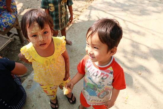 发现缅甸之美 自制国民护肤品塔纳卡_湛江频道