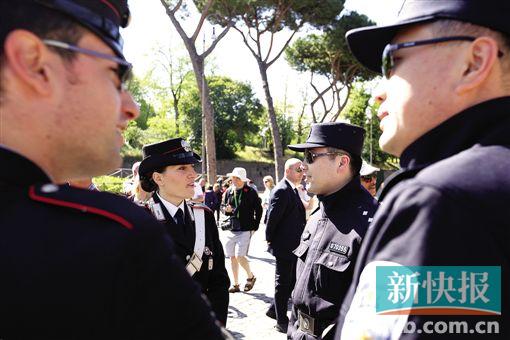 ■中国警察在意大利的街头巡逻