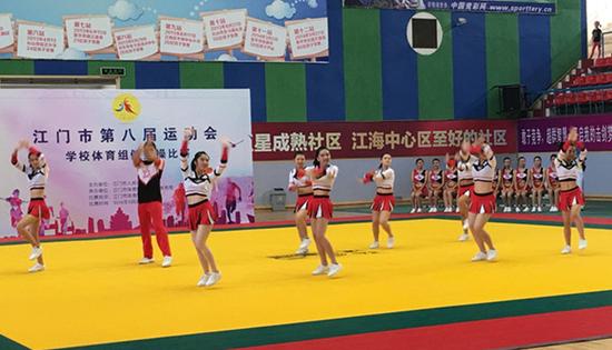 挥洒青春释放激情 江门第八届运动会健美操赛