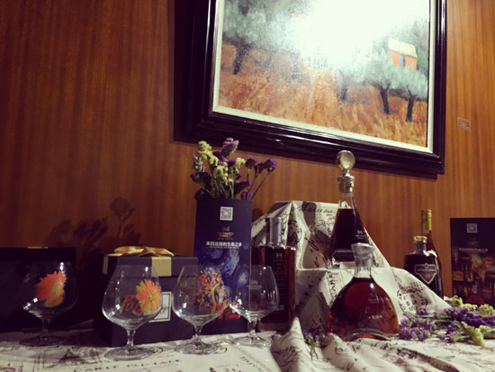 ���������͵��������ҾƱ��ϻ滭�������򻭵����Թ�������֧�ֹ���