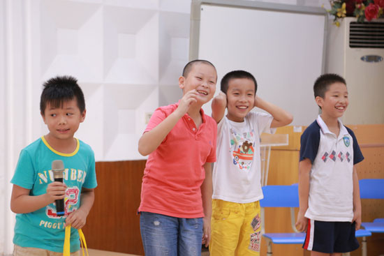 《托管班的那些事》海选第二场 300名孩子竟艺