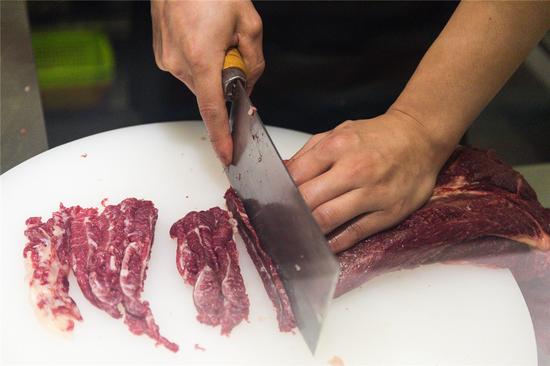 切肉间恒温16度左右