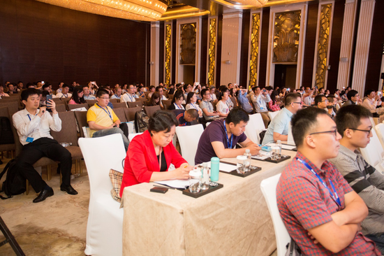 达观数据受邀在2016中国企业云服务大会发表