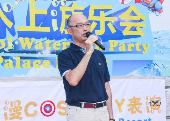 金海湾嘉华度假酒店总经理王毅明先生代表酒店欢迎远道而来的朋友们