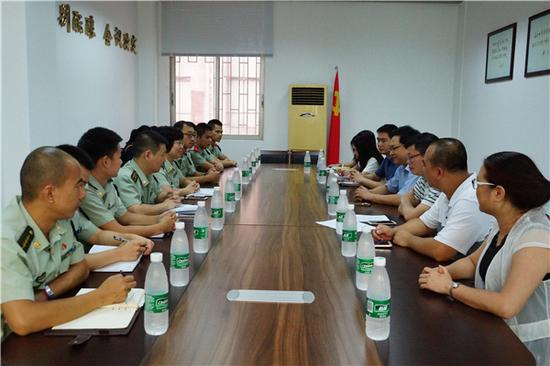 张槎街道开展八一双拥慰问活动