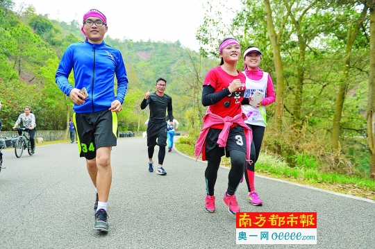 今年3月，近千市民参加南都进驻惠州12周年粉红跑活动。 南都记者 田飞 摄