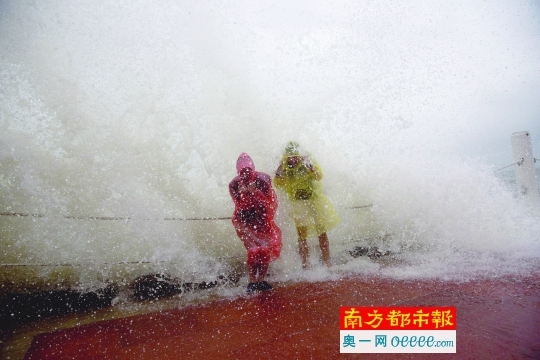 台风妮妲过粤今日仍有强降水 各地暂无人员伤