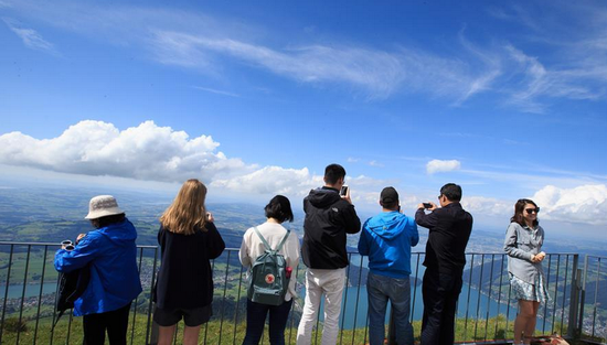 上半年赴瑞士中国游客数量下滑_湛江频道