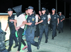 团伙从婚恋网站寻找目标 骗取淘宝网店加盟费