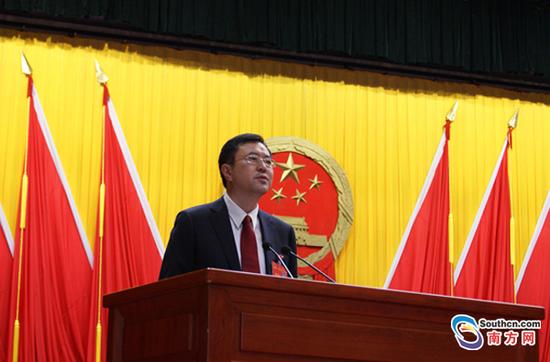 陈旭东当选为肇庆市长后讲话。