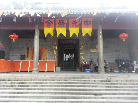 每年的中元节期间，惠州元妙观都举办连续数日的中元醮会供善信前来庆祝。