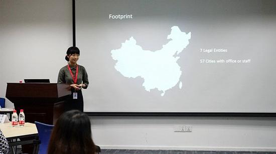 外企德科为什么会让一位大二学生当一个月CE