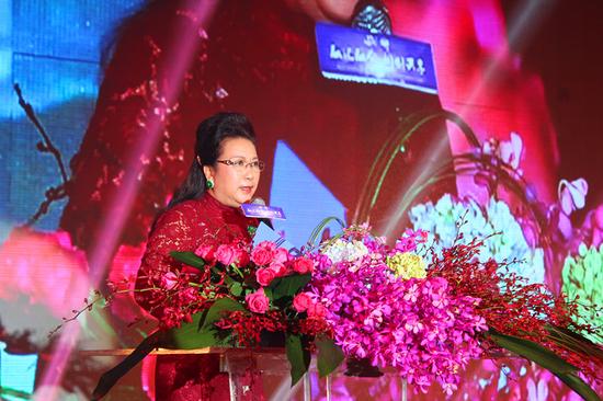 东莞市女企业家商会会长方桂萍