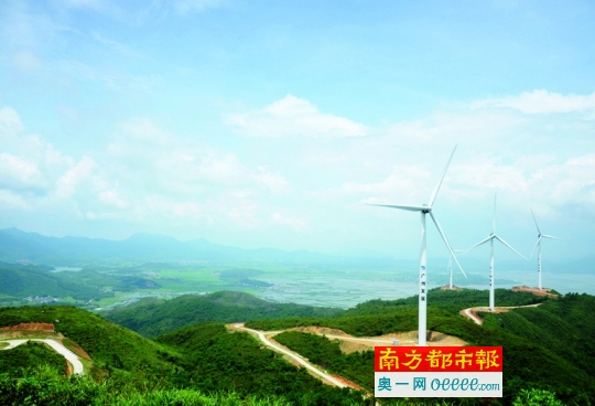 惠东铁涌观音山风电场每年可提供1亿千瓦时的绿色电力。