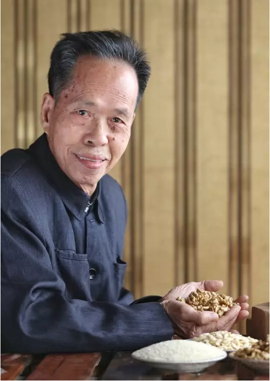 伍伯史 做至善至美吴川月饼_湛江频道