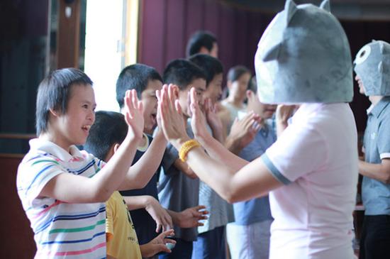 点亮星愿伴你同行 邦德教育儿童福利院中秋公