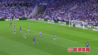 本泽马门前抢点扩大比分
