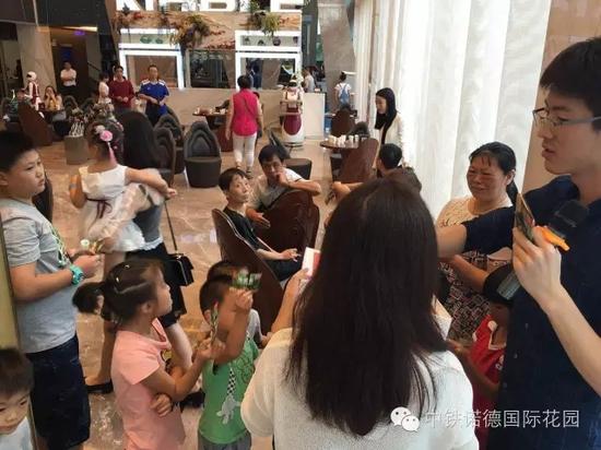 抽奖现场,惊喜不断!