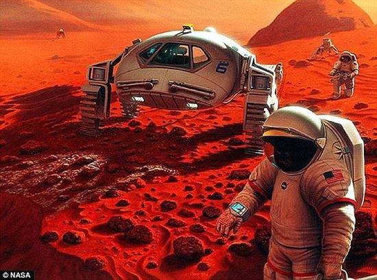 　　奥巴马在社论中指出，要想实现火星之旅，需要政府和私营创新企业的共同努力。此外，在接下来的两年中，私营企业的宇航员将首次被送上国际空间站。