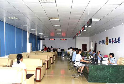 廉江市公安局办证服务厅启用以来广受好评 _湛