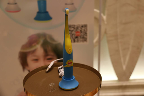 泡泡护牙机器人