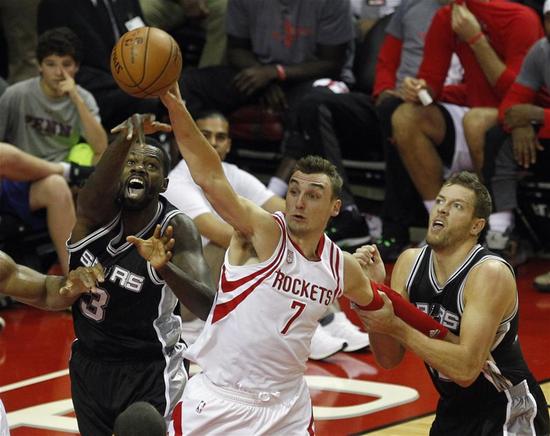 2016-2017赛季NBA常规赛:火箭惜败马刺_湛江