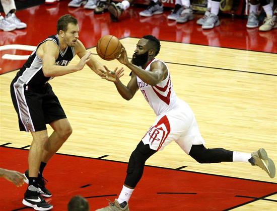 2016-2017赛季NBA常规赛:火箭惜败马刺_湛江