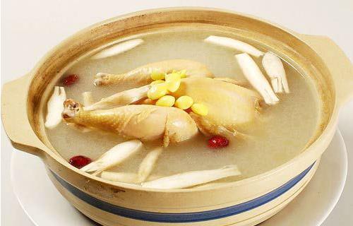 清炖鸡汤营养价值高 三种炖法别错过_湛江频道_新浪广东_新浪网