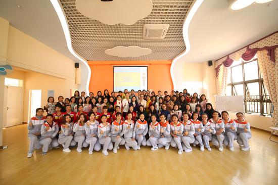 东莞市幼儿教师礼仪规范普及系列课程顺利开讲