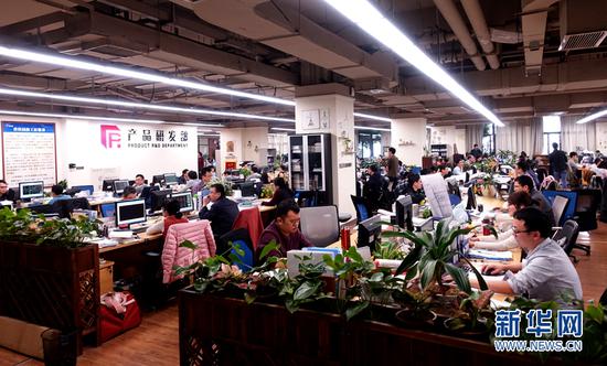 碧桂园产品研发部的办公平台。新华网 崔凌云摄