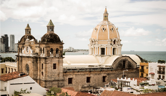 海滨小城哥伦比亚 因便利的签证条件而不再遥